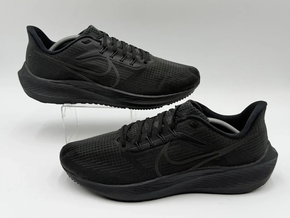 Nike Air Zoom Pegasus 40 Men’s Size 11.5 Running/Walking Shoes 'Triple Black'